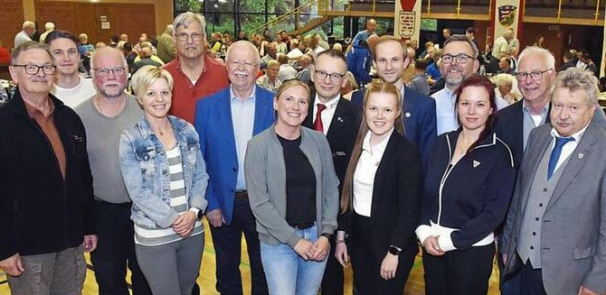 Der komplette Vorstand bedankt sich bei euch!